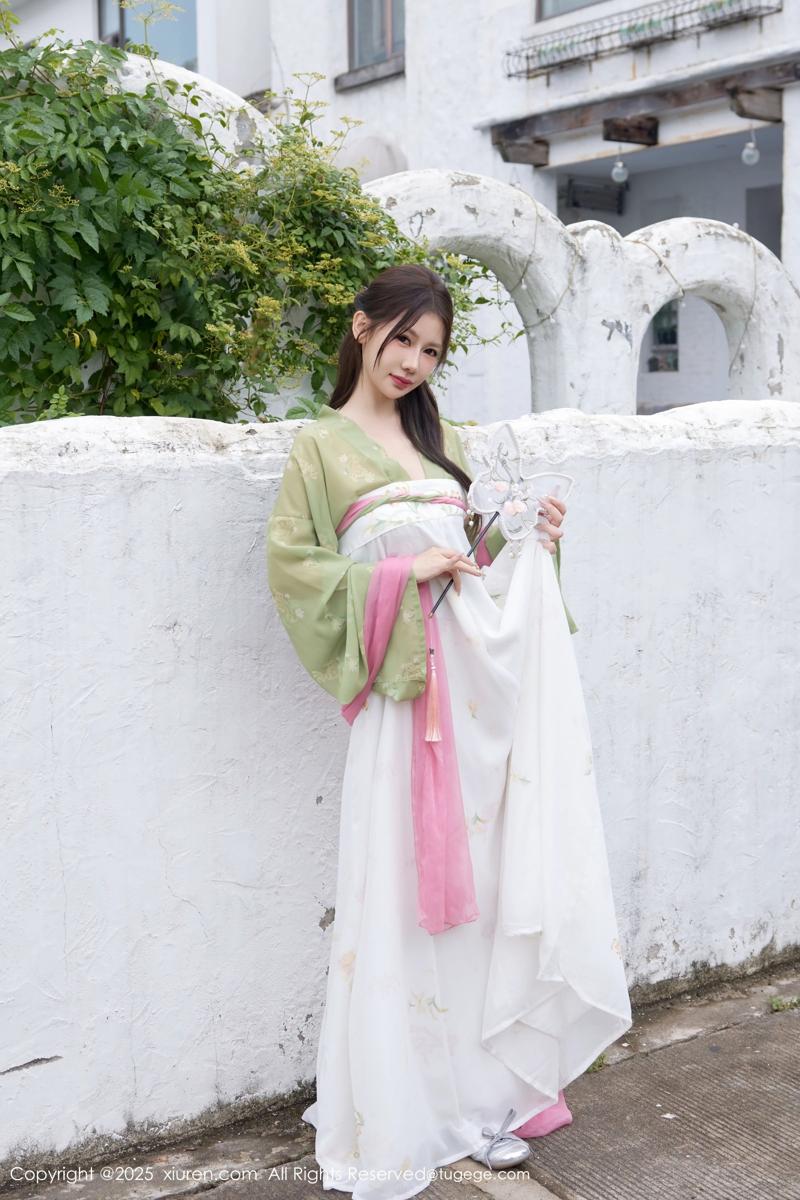 [XiuRen秀人网] 2025.09.30 No.10834 尹甜甜sunny