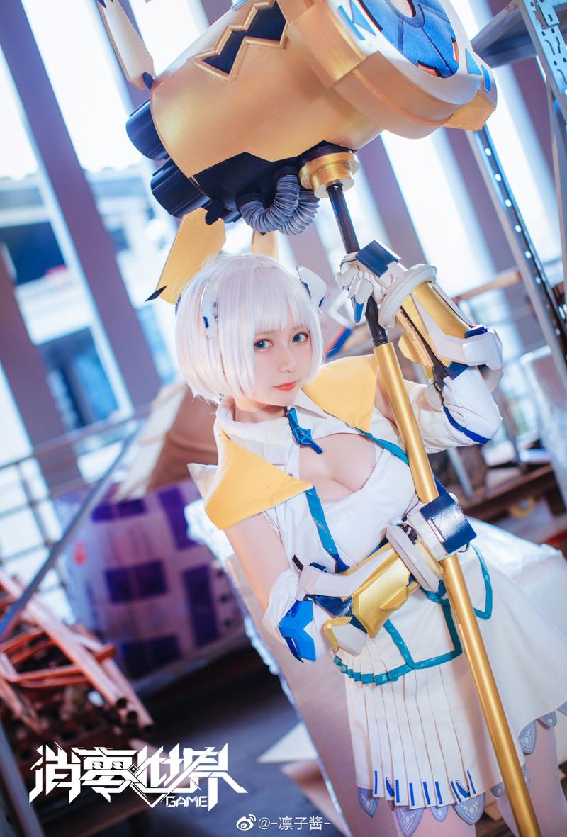 [Cosplay] Lin Zi Lin 凛子酱 – Disappearance World 消零世界