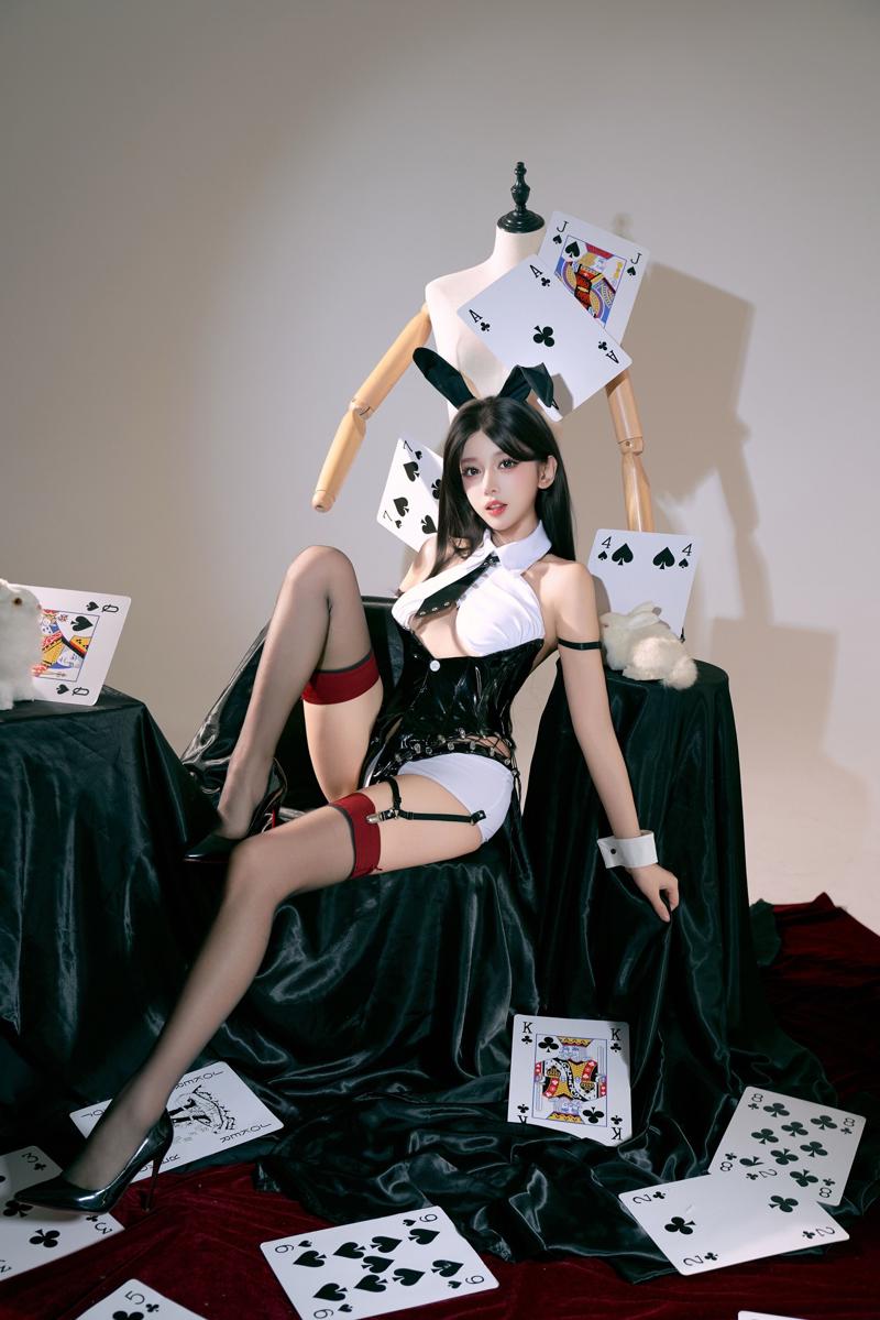 [Cosplay] 斗鱼米线线sama写真 – 卡牌兔女郎
