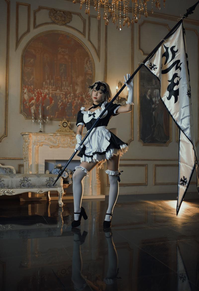 [Cosplay] KiKi 蓝小沂 – Black Jeanne Maid 黑贞德女仆